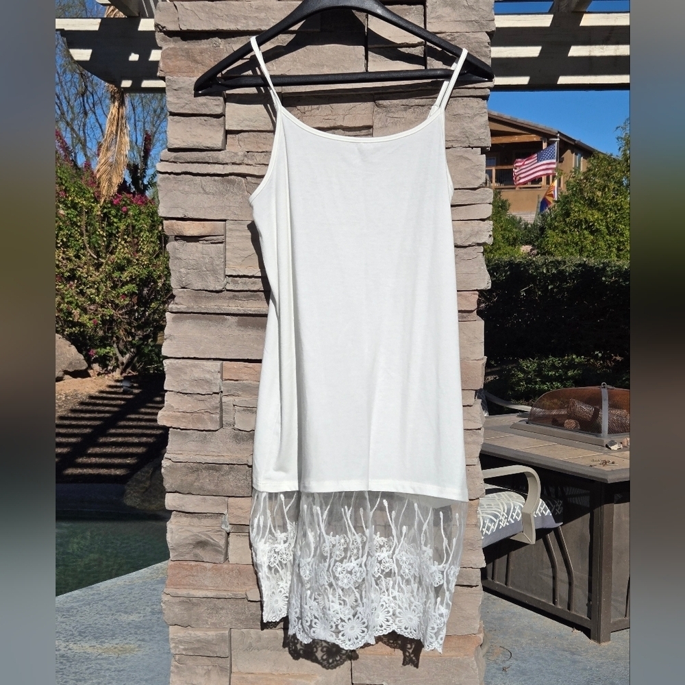 Zenana Preium Sz L White Lace Hem Slip Dress Spagaii Straps Embroidered Botton